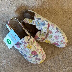 CAT & JACK Girl's  Marley Clogs in color White Floral